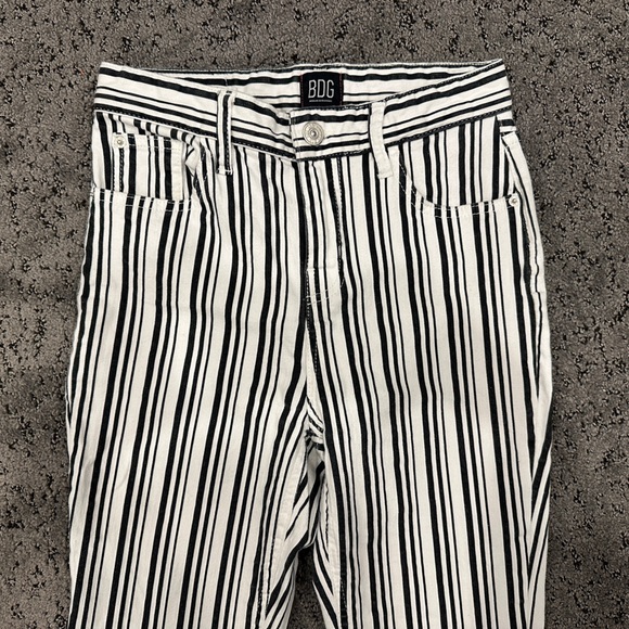 BDG Black and White Straight Leg Jeans with Pinstripe Design| size 26 - Picture 2 of 5